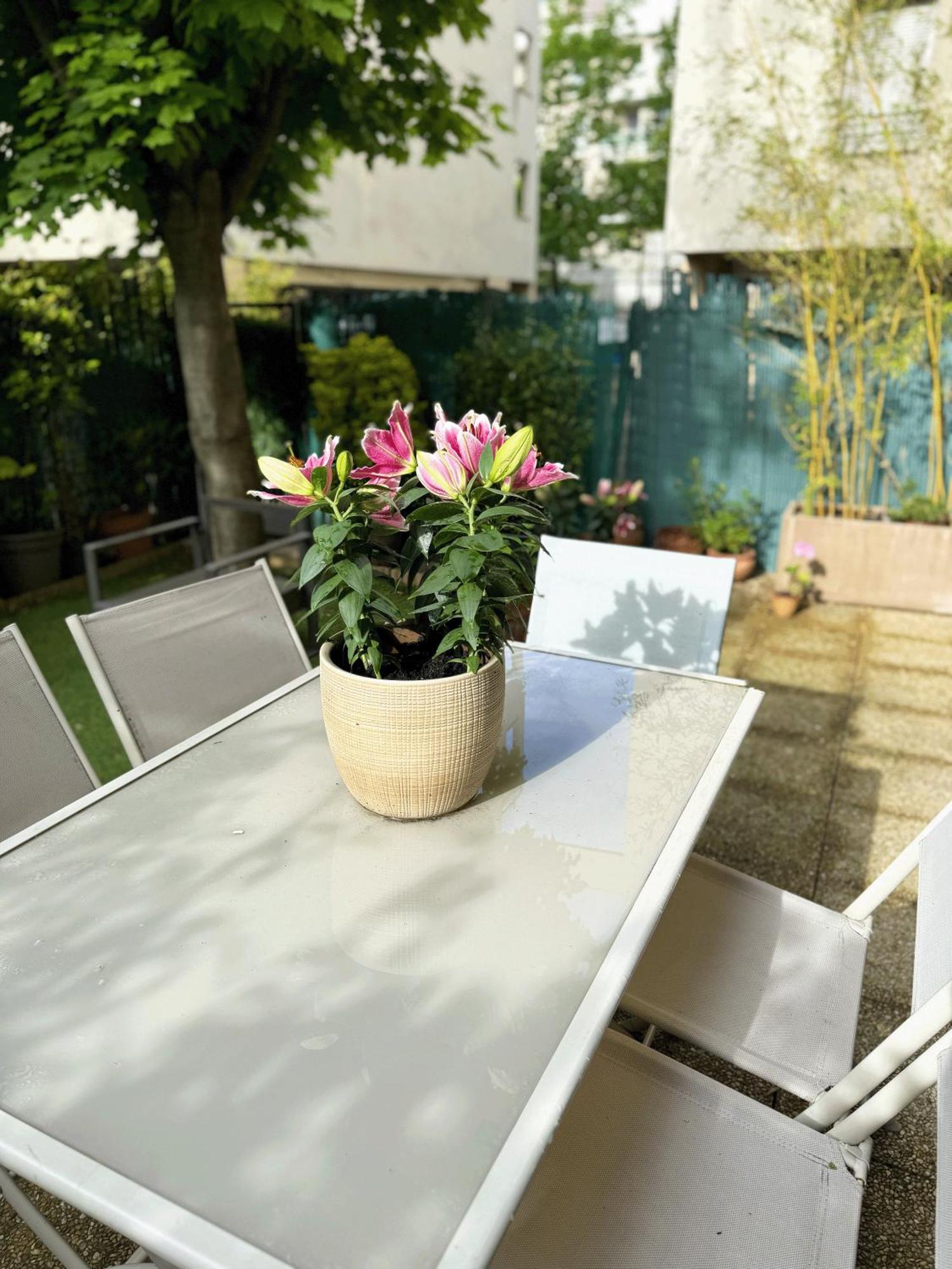 Le Jardin Du Stade By Uta House Σαιν-Ντενί Εξωτερικό φωτογραφία